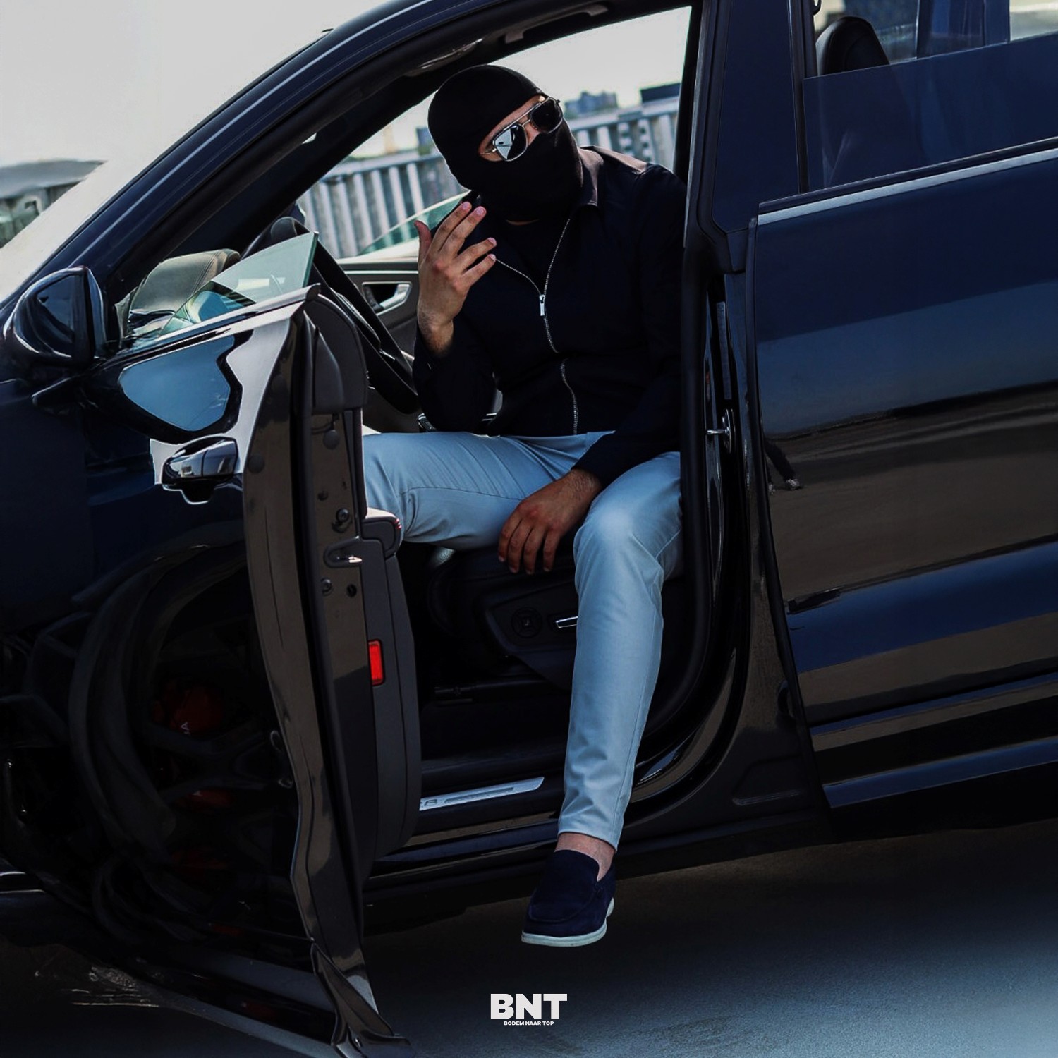 Boufi – Zoveel Cash
