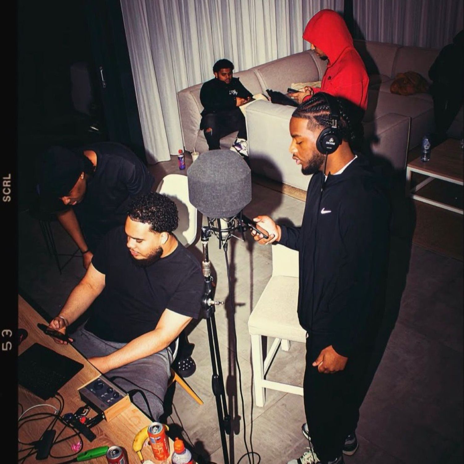 TJWAVE, Dammie, Quina01, Miero YIC – Decided